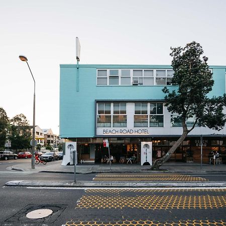 Barrys Beach Road Hotel Sydney Eksteriør billede