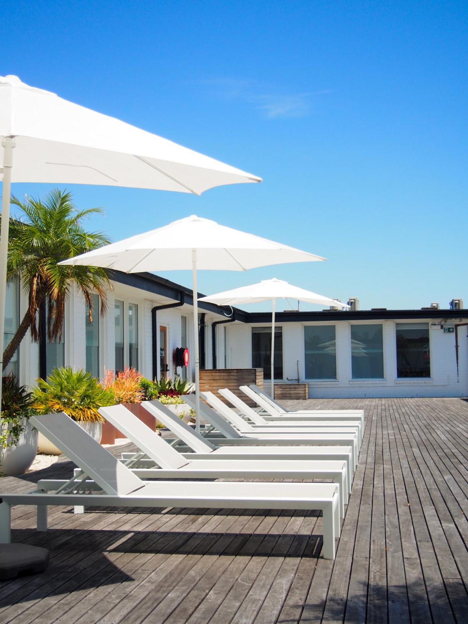 Barrys Beach Road Hotel Sydney Eksteriør billede